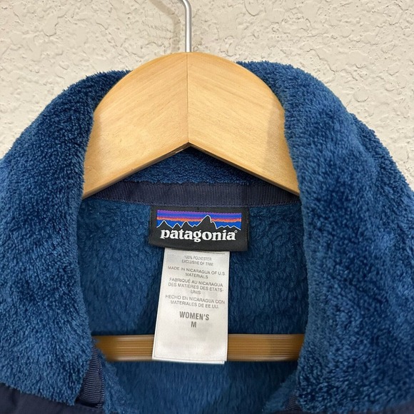 PATAGONIA W's Re-Tool Snap-T Fleece Pullover in Blue - Picture 5 of 7